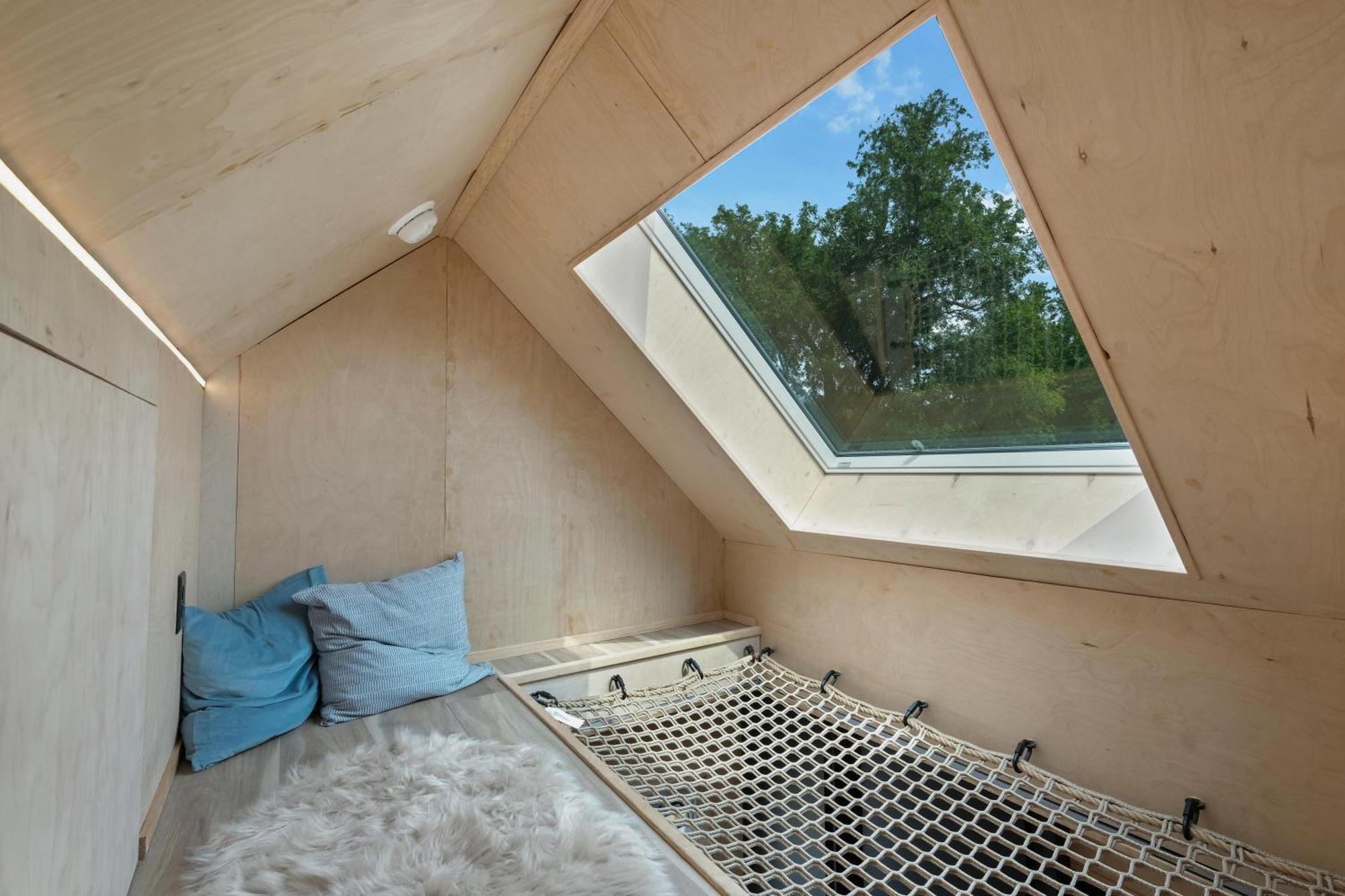 Bunkies- The Hold Ottawa Exterior foto
